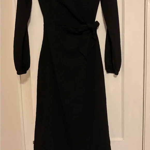 H&M Black Long Sleeve Wrap Midi Dress - Picture 8 of 8